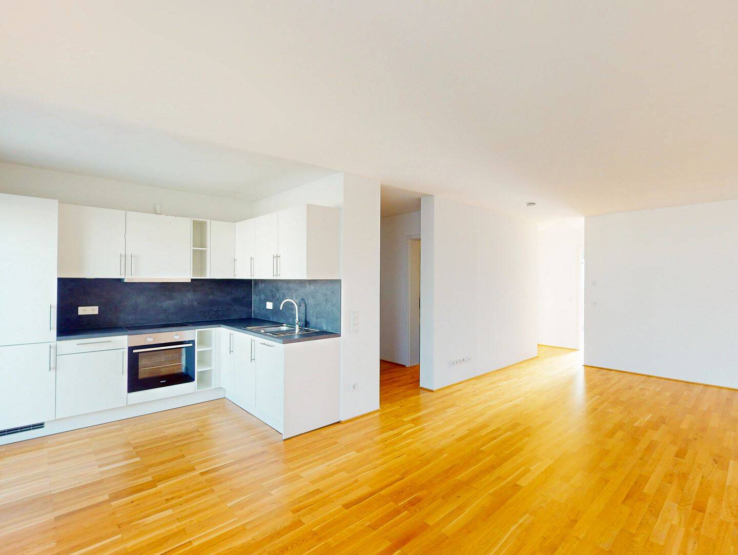 4-Zimmer-Wohnung mit EBK, Duschbad und Gäste-WC, 61352 Bad Homburg v.d. Höhe