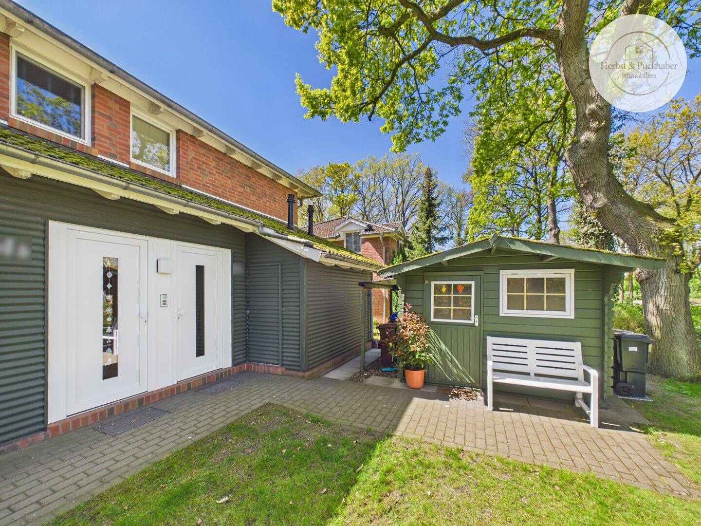 Wie ein kleines Haus: Erdgeschosswohnung mit separatem Eingang und eigener Terrasse, 28790 Schwanewede