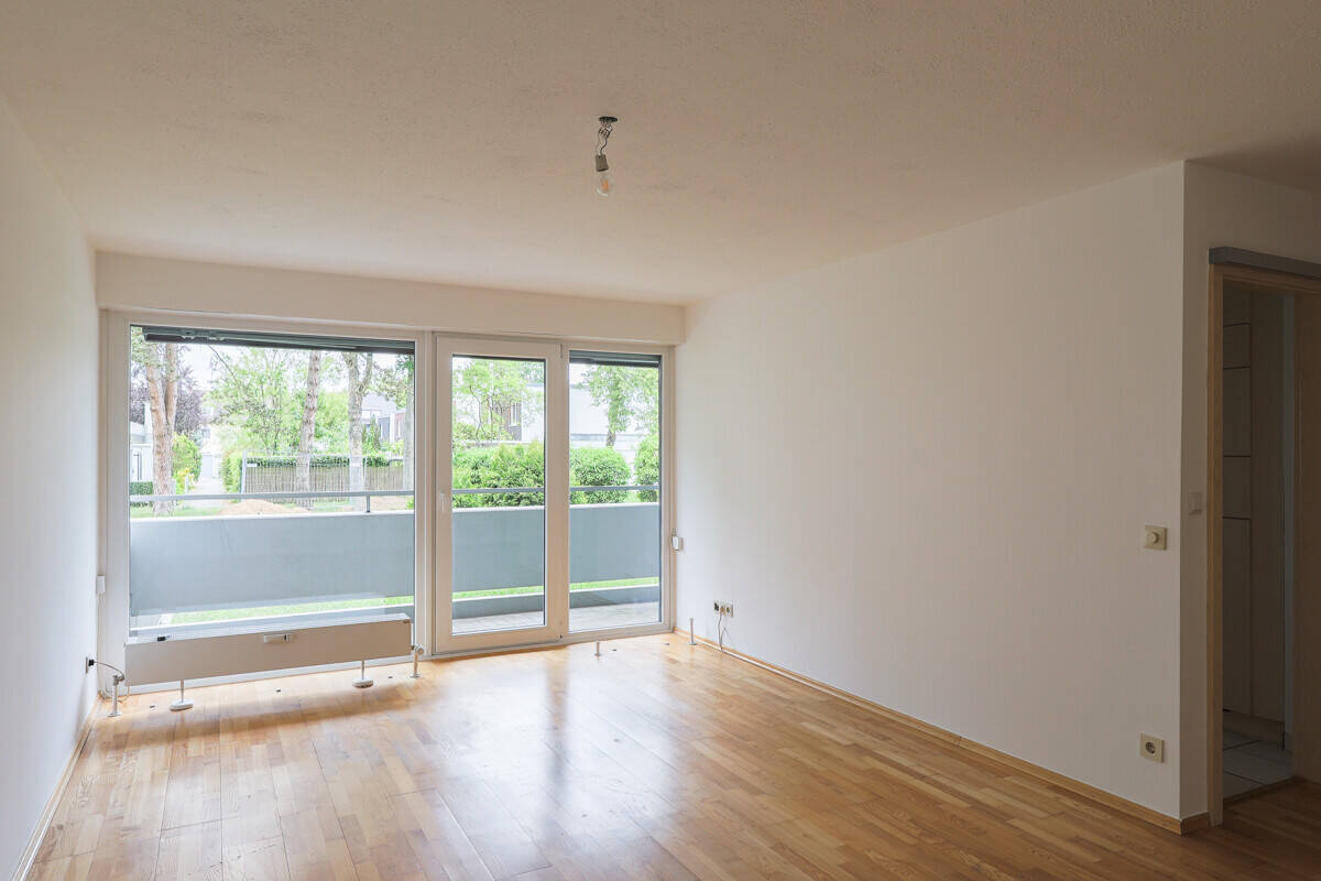 Wohnen mit Urlaubsflair: 3-Zimmer-Wohnung in Ingolstadt mit Gemeinschaftspool, 85057 Ingolstadt (Ingolstadt)