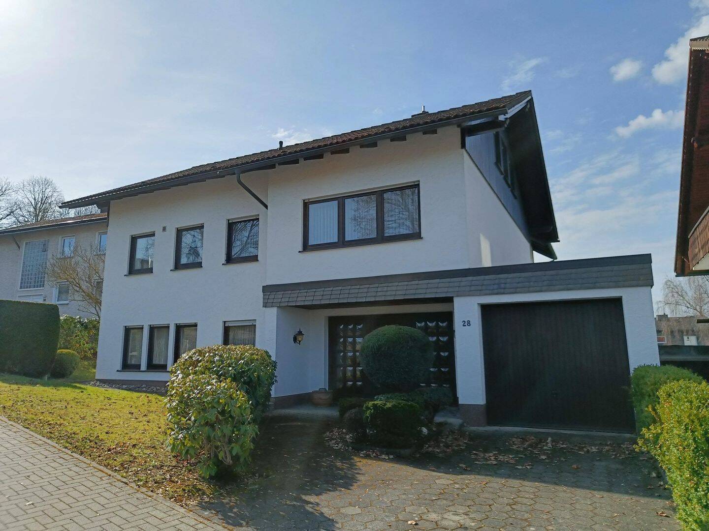 Großzügiges Einfamilienhaus mit Einliegerwohnung in Schmallenberg, 57392 Schmallenberg