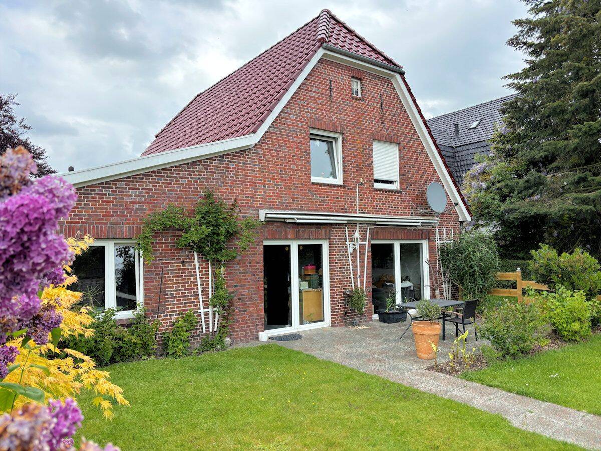 Zweifamilienhaus in Wittmund, 26409 Wittmund