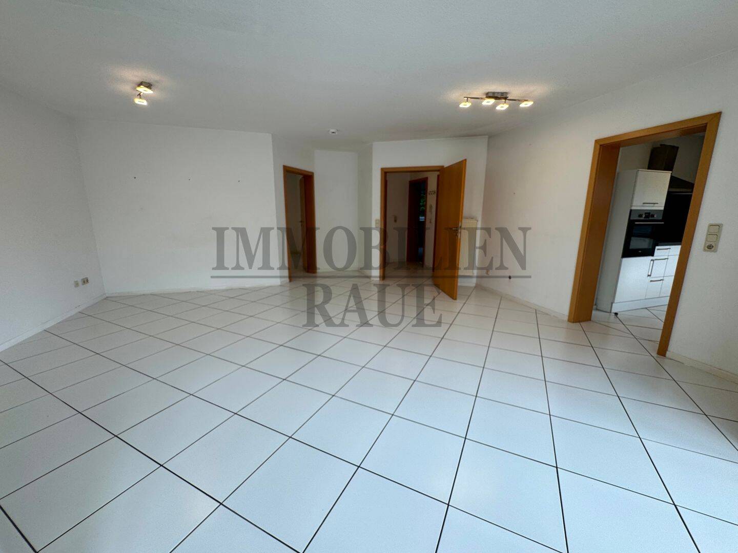 SELTENHEIT IN HERRENSOHR – EIGENTUMSWOHNUNG MIT TERRASSE, GARTENANTEIL UND GARAGE – SOFORT FREI, 66125 Saarbrücken