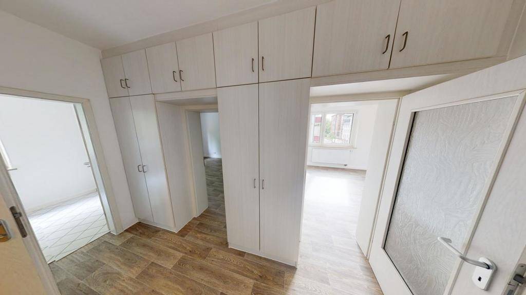 Großzügige 2-Raum-Wohnung mit Balkon – Chemnitz – Vorschaubild 3