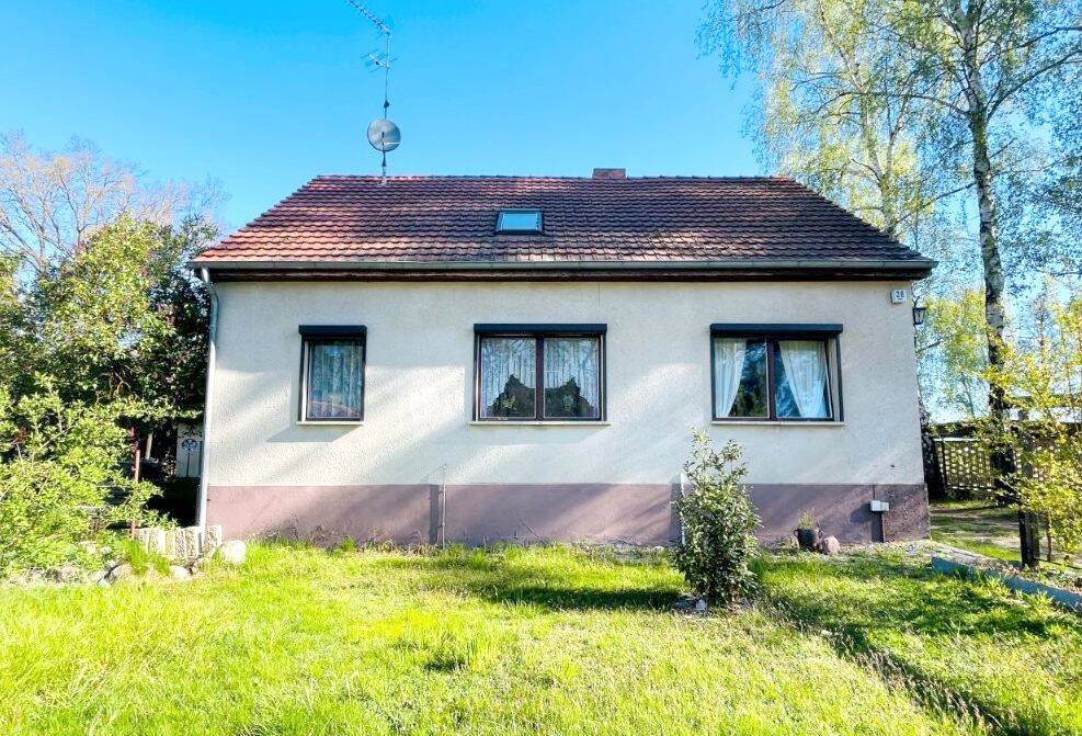 traumhafter Weitblick: großzügiges Grundstück in Feldrandlage mit san. EFH in Stolzenhagen, 16348 Wandlitz