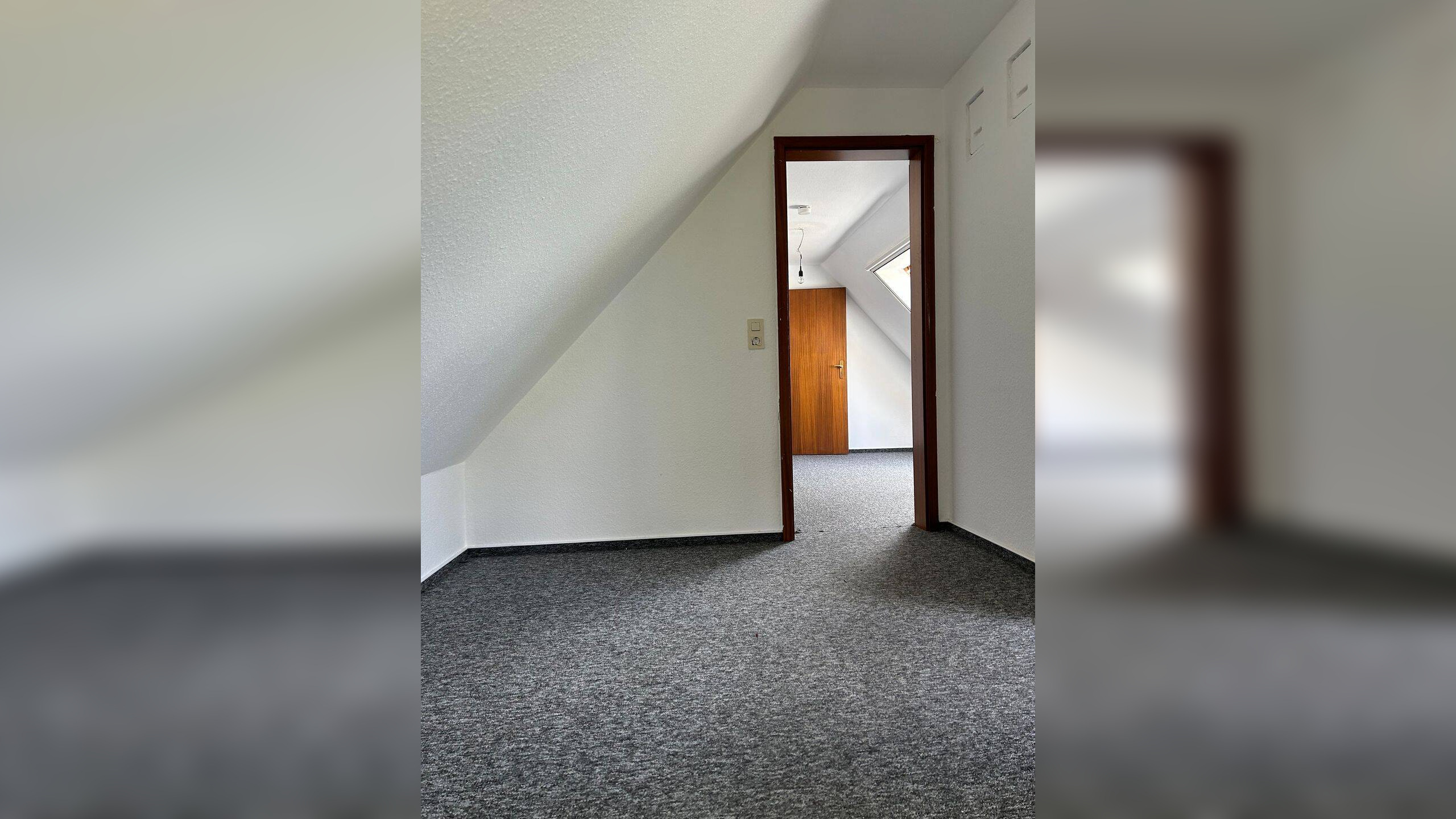 Helle 4,5-Zimmer-Obergeschosswohnung mit Balkon & Garage, 21745 Hemmoor