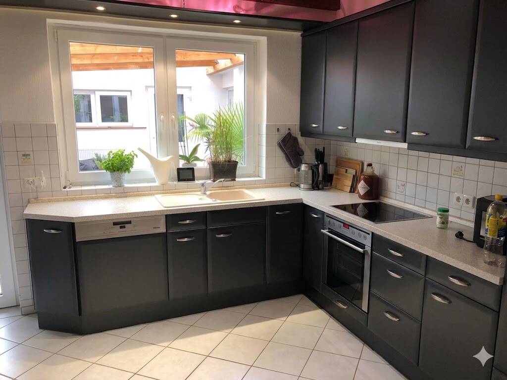 Charmantes Einfamilienhaus mit Einliegerwohnung, Wintergärten und großem Garten, 23701 Süsel