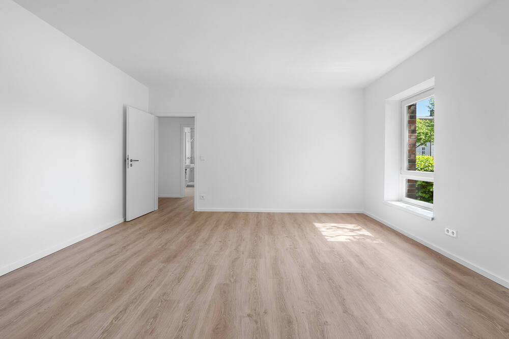 Stilvoll sanierte Hochparterre-Wohnung mit Loggia! Wohnen im Herzen von Ahrensburg, 22926 Ahrensburg
