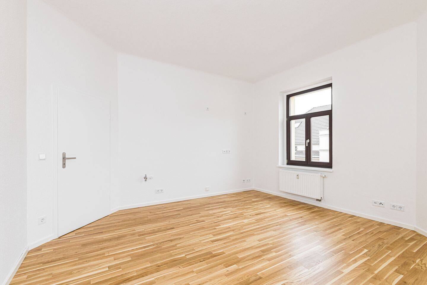 Charmante Altbauwohnung mit Erkerzimmer – Leipzig – Bild 1 von 2