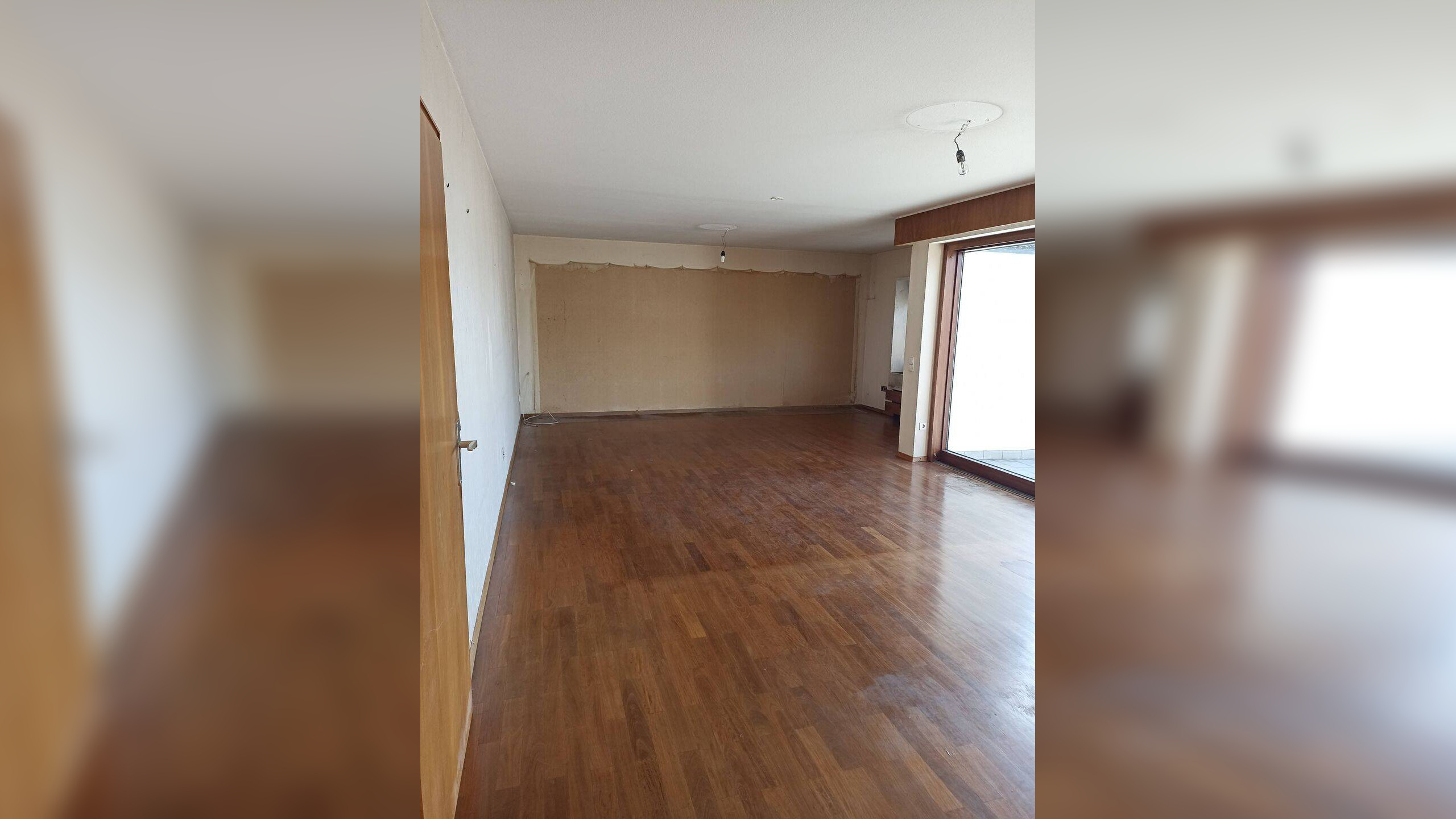 Stilvolle kernsanierte Maisonette-Wohnung mit großer Terrasse in Ulm-Safranberg, 89075 Ulm (Böfingen Eselsberg Mitte Oststadt Söflingen)