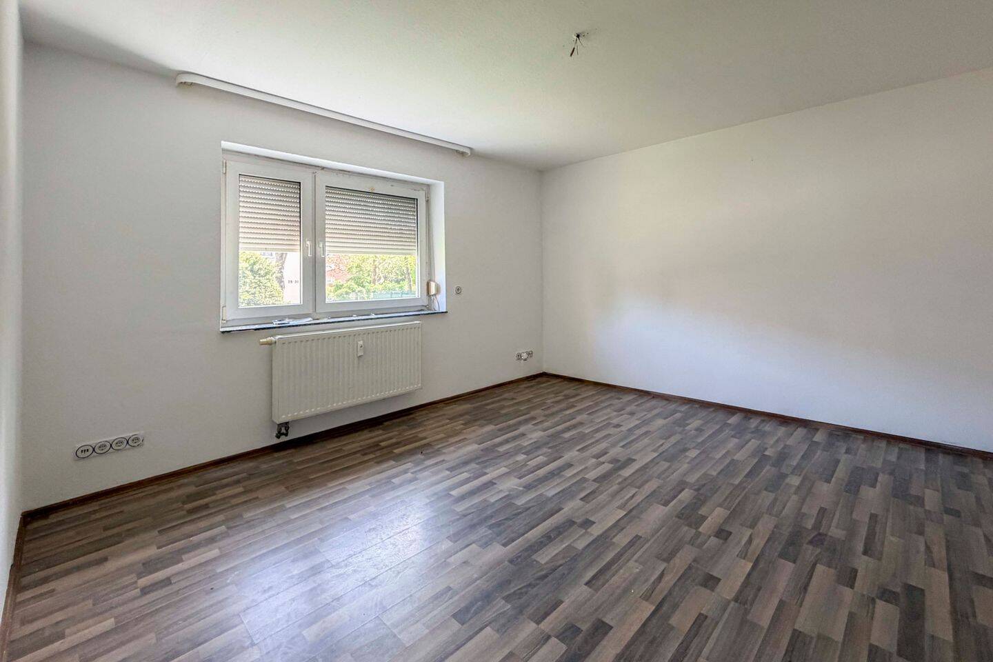 Renovierungsbedürftige 4-Zimmer-Wohnung mit Balkon in begehrter Weststadtlage, 38120 Braunschweig (Braunschweig Timmerlah Weststadt)