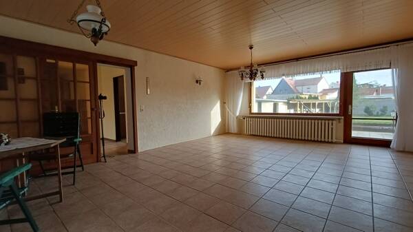 Brauchen Sie mehr Platz ? Gemütliches Haus mit großem Grundstück, 6449 Aschersleben