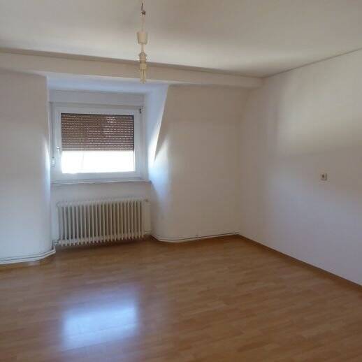 **3 Zimmer-Wohnung mit Balkon und Einbauküche in Neheim**, 59755 Arnsberg