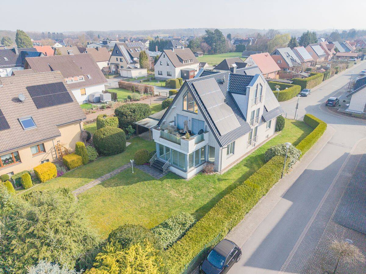Großzügige Erdgeschosswohnung mit Garten, Garage in ruhiger Lage von Bielefeld-Heepen!, 33719 Bielefeld (Brönninghausen Heepen Oldentrup)