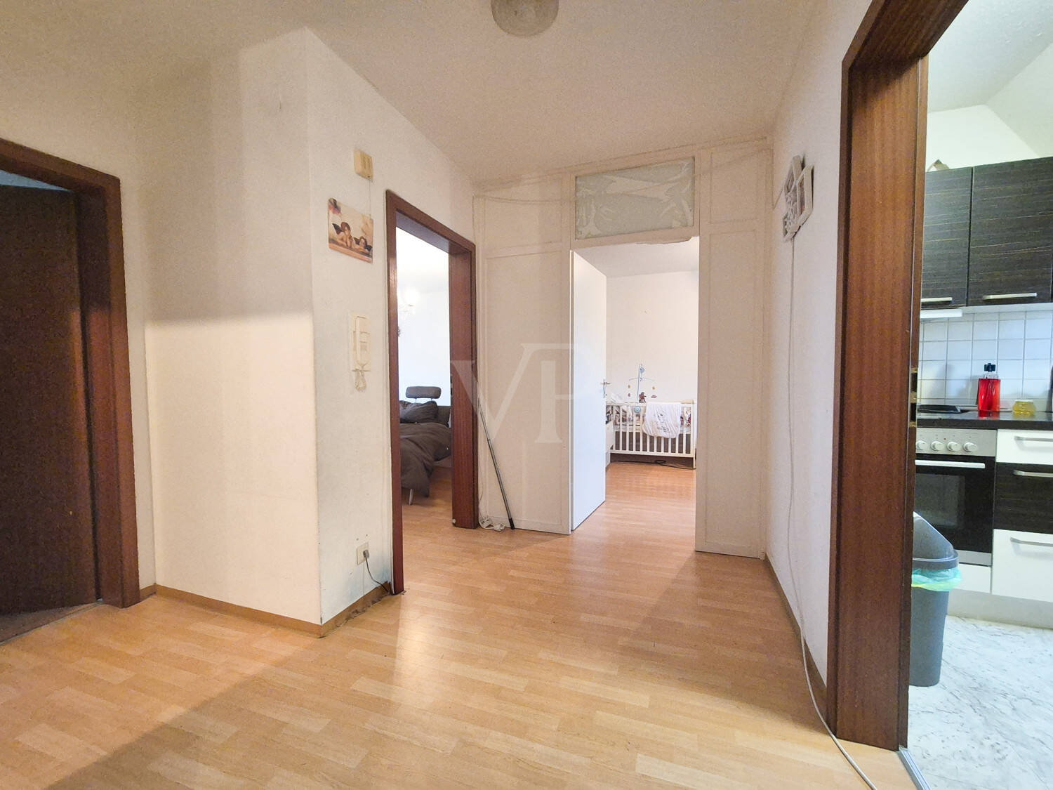 Helle Dachgeschosswohnung mit Balkon, Aufzug und Tiefgaragenstellplatz in ruhiger Lage Ansbachs, 91522 Ansbach