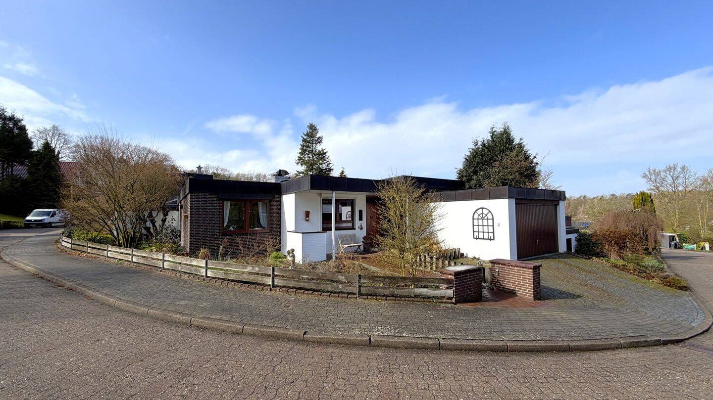 Lichtdurchflutetes Architektenhaus mit Einliegerwohnung in bester Lage in Buxtehude-Süd, 21614 Buxtehude