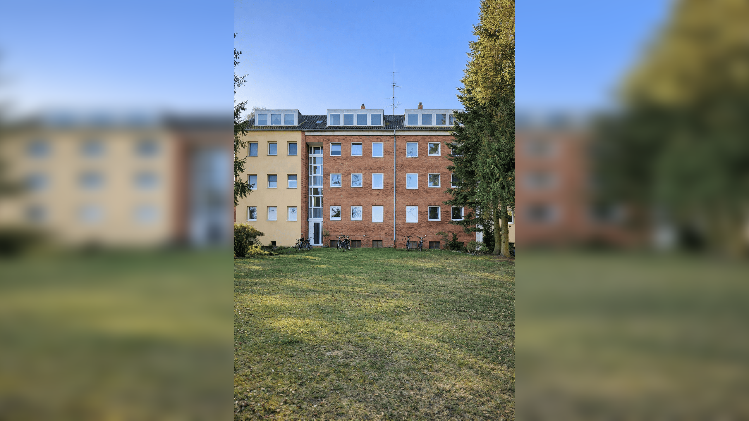 Mehrfamilienhaus mit 16 Einheiten, Balkonen & 11 PKW-Stellplätzen in St. Gertrud, 23566 Lübeck (Sankt Gertrud Sankt Jürgen)