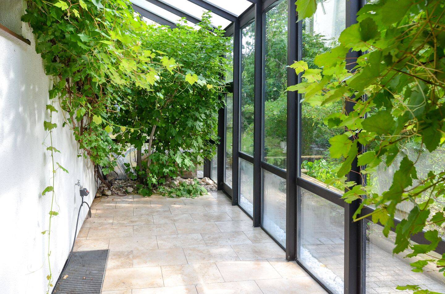 Viel Platz für Familie & Arbeit – Besonderes Anwesen mit traumhafter Gartenidylle!, 85521 Hohenbrunn