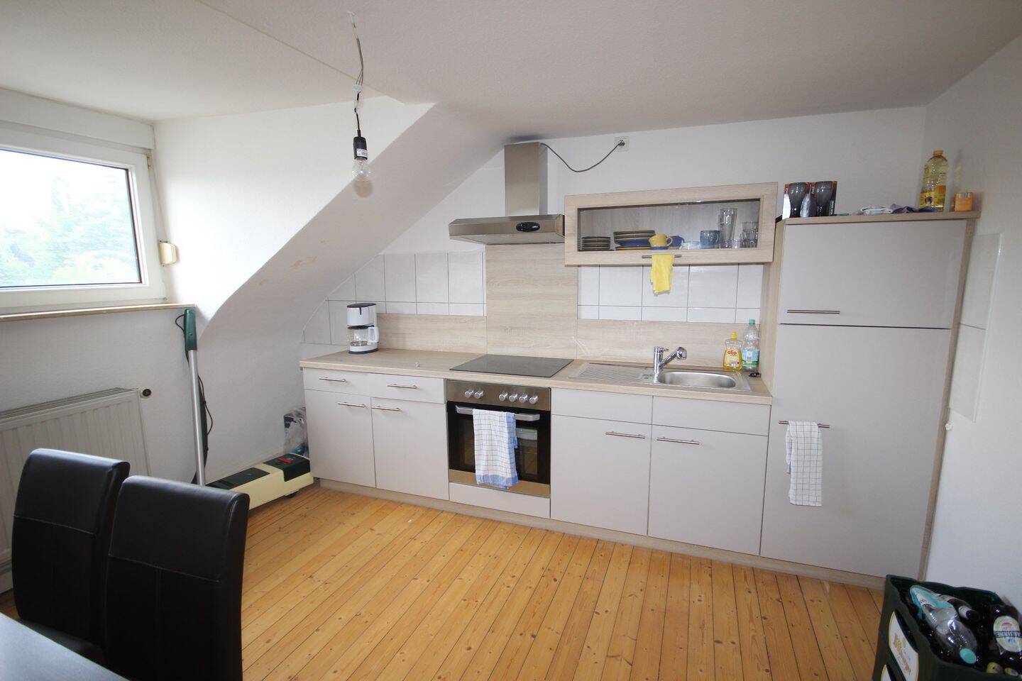 Moderne Dachgeschosswohnung im Herzen von Wickrath -komplett möbliert-, 41189 Mönchengladbach