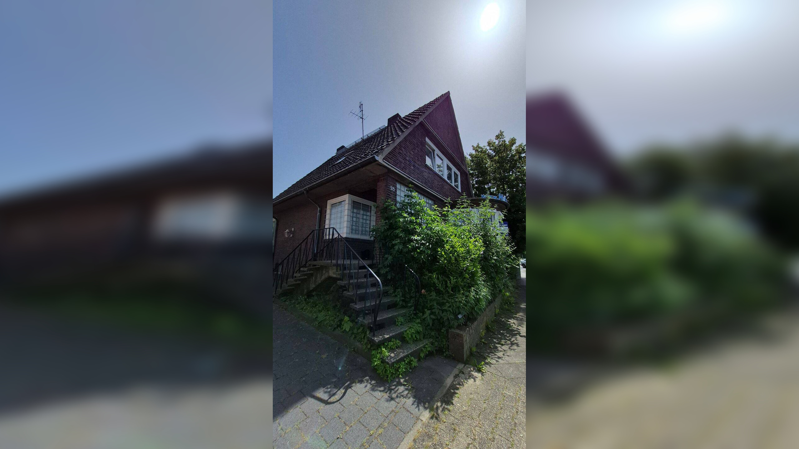 Großzügige Liegenschaft (5 Schlafzimmer) mit Terrasse und Stellplatzangebot , Nähe Borussenpark !, 41069 Mönchengladbach (Dahl Hehn Holt Ohler)