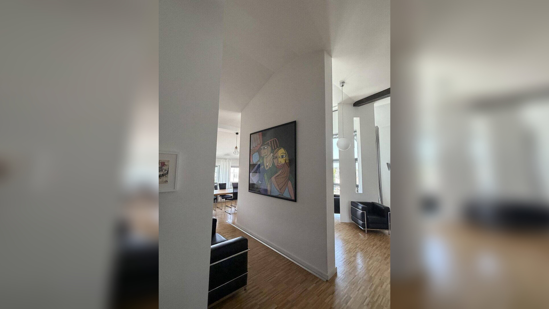 Einzigartige Architektenwohnung mit hohen Decken, Designmerkmalen und Glas-Erker mit Panoramablick, 58739 Wickede (Ruhr)
