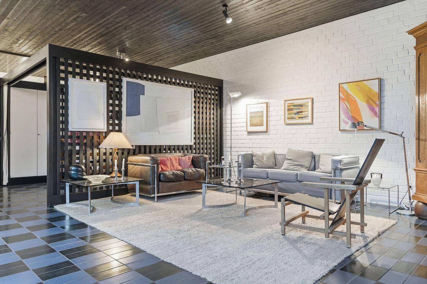 Wohnen wie in Palm Springs: Design-Bungalow mit Atrium, Lichtkonzept und privater Golfplatzlage, 40667 Meerbusch