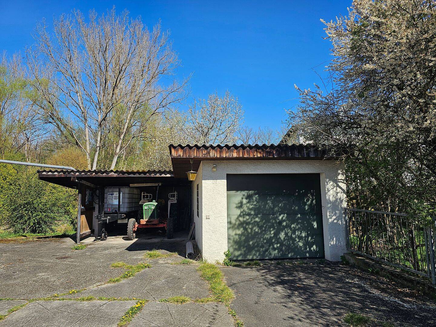 Das wärs … DHH für eine Familie, zentrale ruhige Lage, großes Grundstück mit Bauplatz-Potenzial in Ötisheim, 75443 Ötisheim