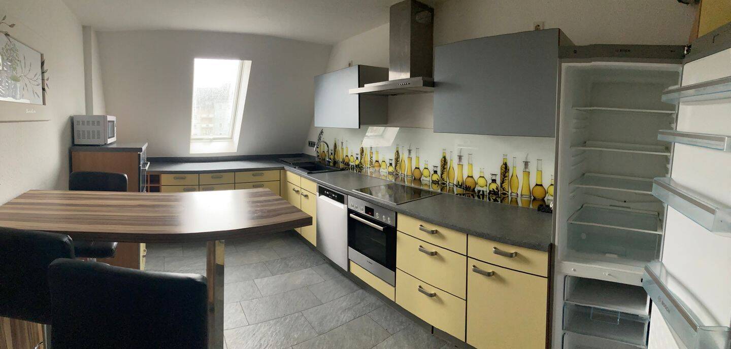 Attraktive 4-Raumwohnung mit ausgebautem Dachgeschoss in zentraler Lage von Hof, 95028 Hof (Haidt Innenstadt Jägersruh Leimitz)