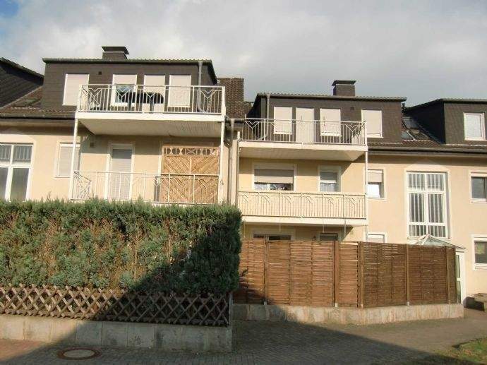 Wohnung mit Balkon sucht Mieter! Gut geschnittene 3,5-Raum-Wohnung im 1.OG • 62m² Wfl. im gepflegten 6-Familien-Haus, 46284 Dorsten