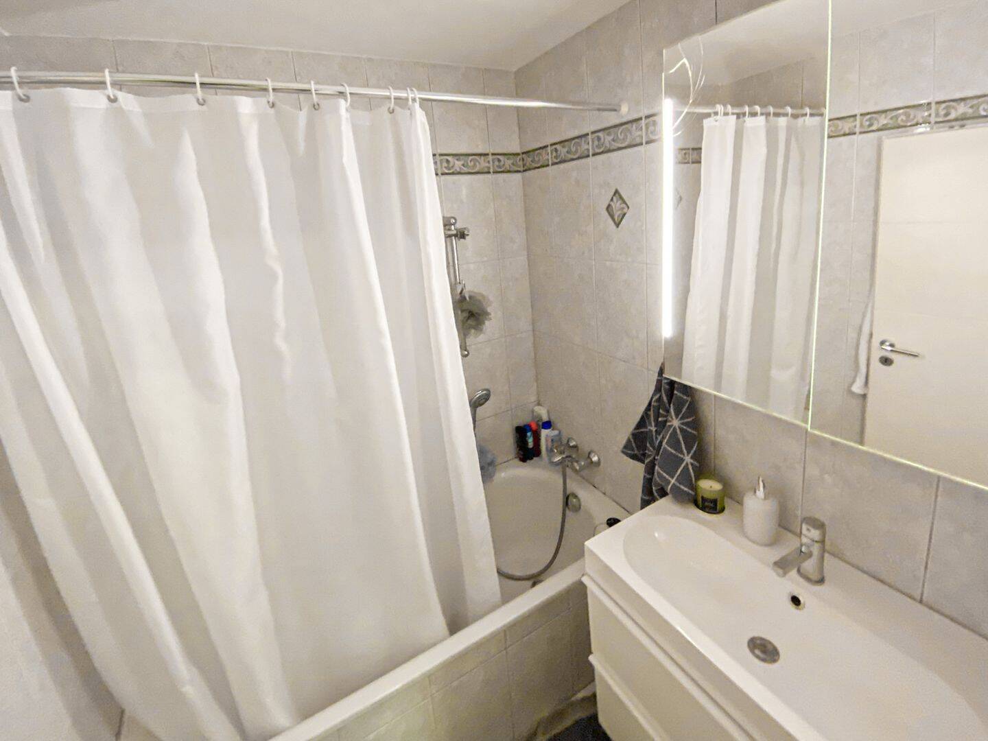 Charmante Drei-Zimmer-Wohnung – 40599 Düsseldorf – Vorschaubild 5