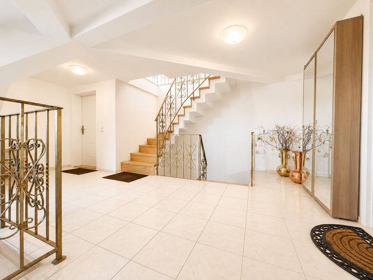 Moderne 4-Zimmer-Dachgeschosswohnung unter Denkmalschutz in Top-Lage der Fürther Innenstadt – 90762 Fürth – Vorschaubild 3