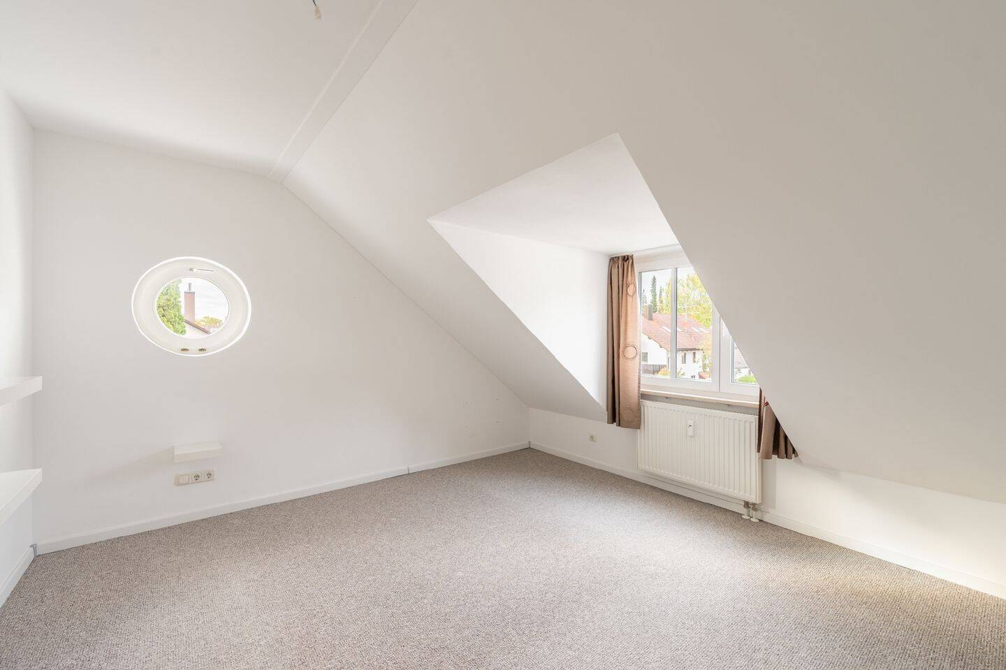 AIGNER: 110m² Wohn- und Nutzfläche mit besonderem Flair – Maisonette mit Dachterrasse am Stadtrand – 81739 München – Vorschaubild 4