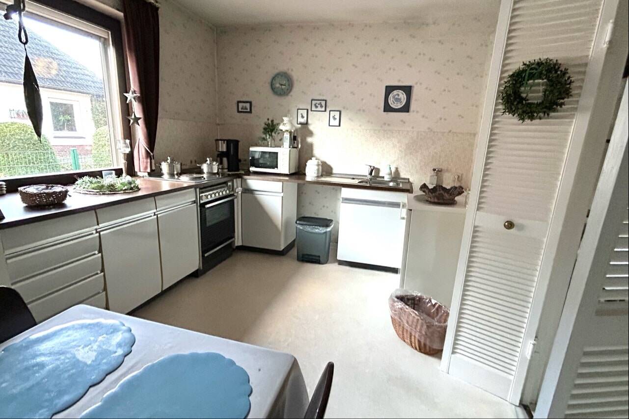 Sanierungsbedürftiges Ein-/Zweifamilienhaus in exklusiver Lage, Lauerholz – 23566 Lübeck – Vorschaubild 4