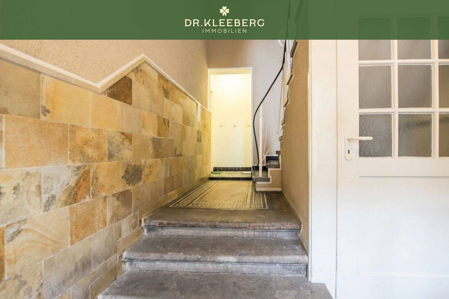 Stilvolle 4-Zimmer-Altbauwohnung mit zwei Balkonen im begehrten Josefsviertel von Münster – 48151 Münster – Vorschaubild 3