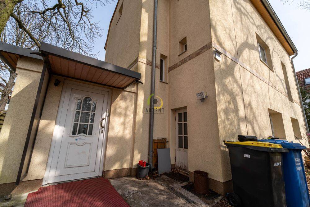 Platz für Ideen: Vielseitig nutzbares Grundstück mit Einfamilienhaus / Mehrgenerationenhaus – 12623 Berlin – Vorschaubild 3