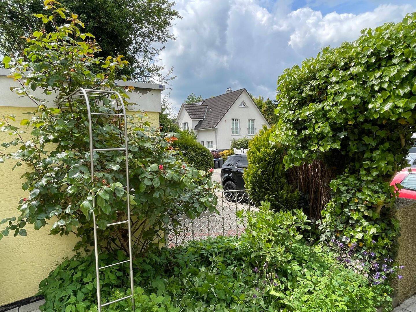 In der Reihe aber nicht von der Stange – 45239 Essen – Vorschaubild 3