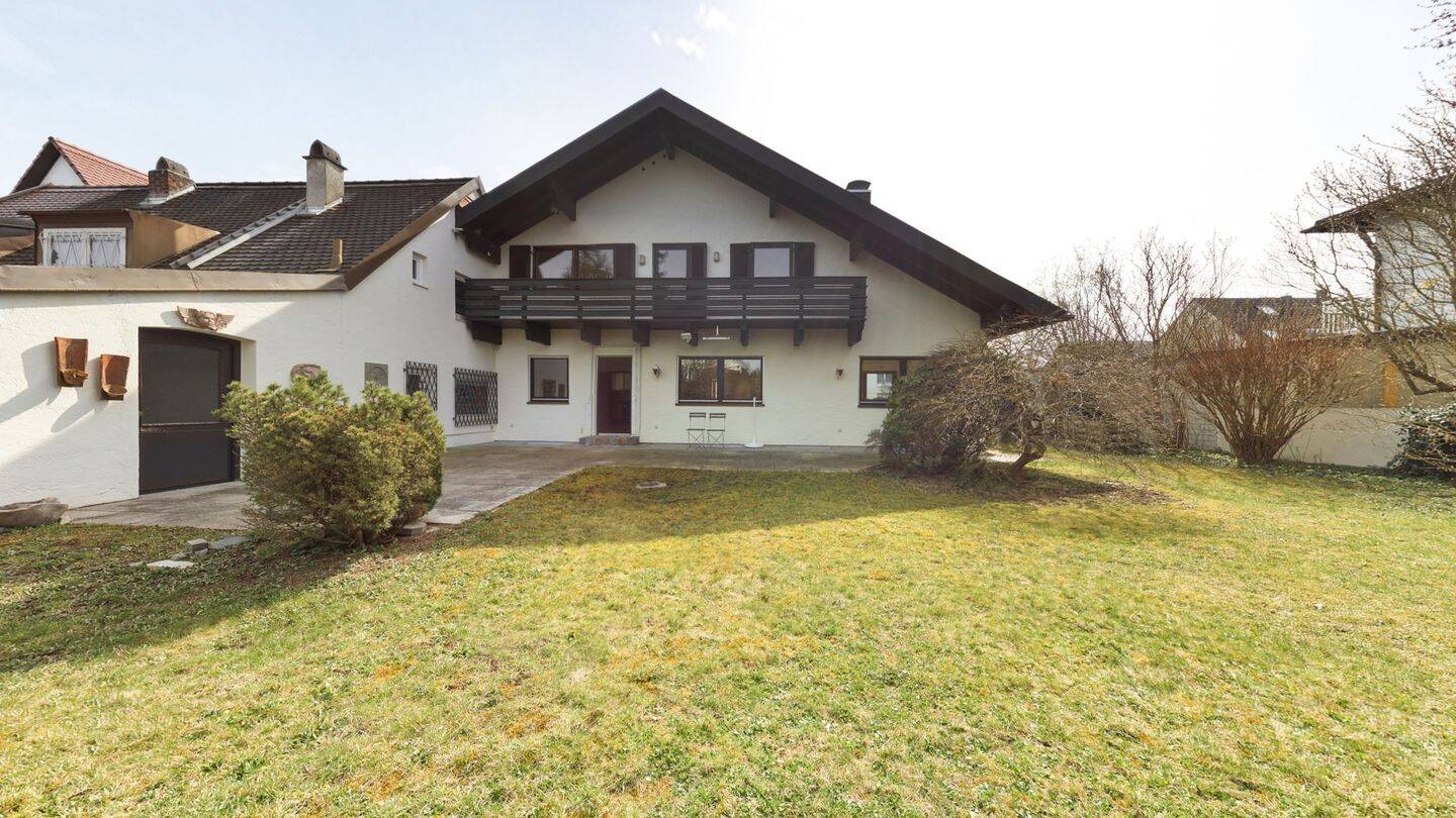 Großzügiges Einfamilienhaus auf selten großem Grundstück in begehrter Münchner Wohnlage – 81477 München – Vorschaubild 3