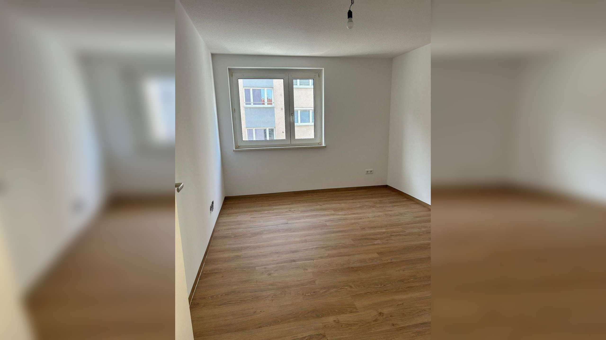Renovierte 1,5-Zimmer Wohnung mit neuer EBK und Tageslichtbad in Nürnberg – Nürnberg – Vorschaubild 3