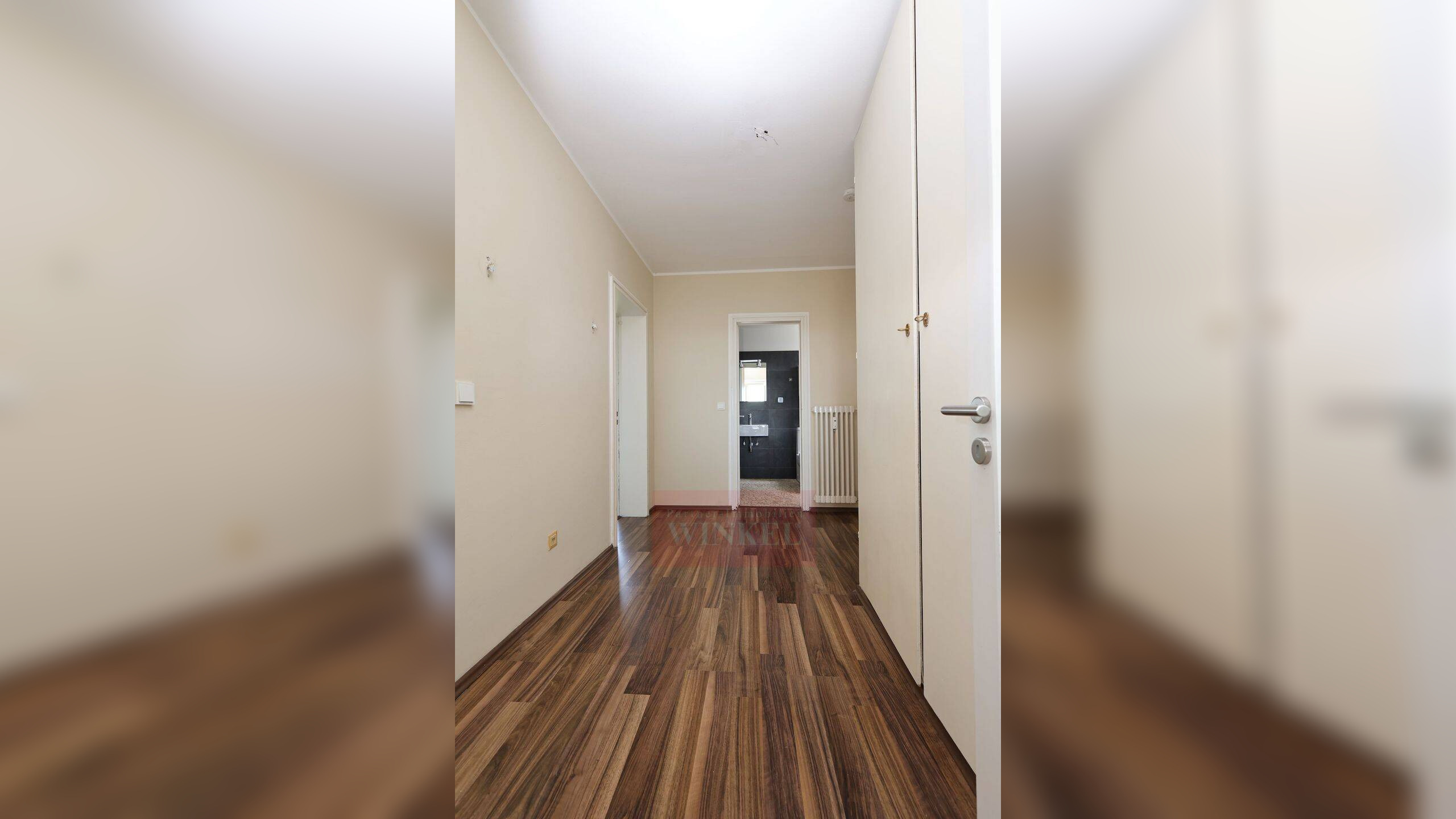 Helle 2-Zimmerwohnung mit Loggia, Einbauküche, Wannenbad und Außenstellplatz -Heiderhof- – 53177 Bonn – Vorschaubild 4