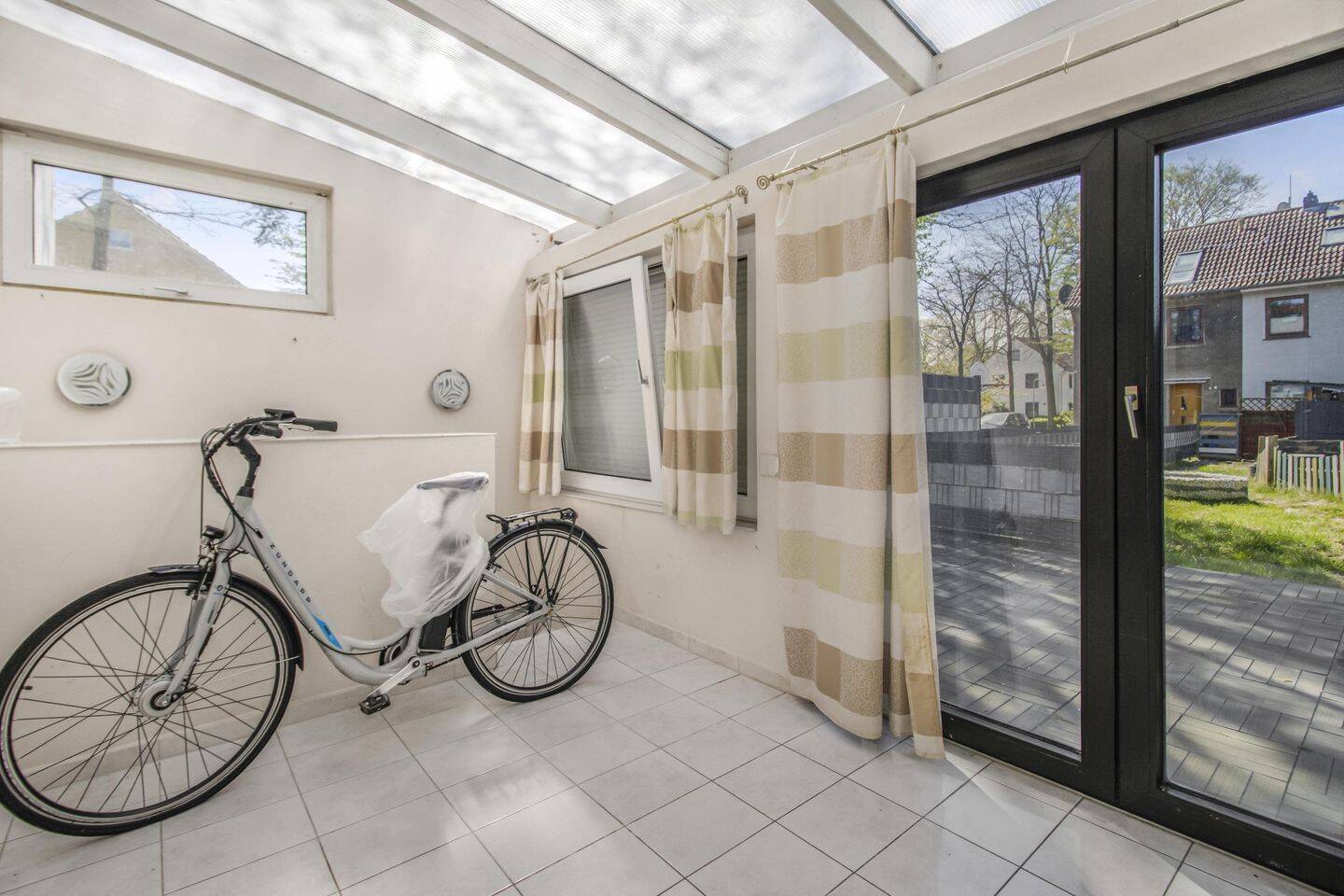 Bremen – Blumenthal: Perfekt für die kleine Familie – Reihenmittelhaus mit Garten in ruhiger Lage – 28779 Bremen – Vorschaubild 4
