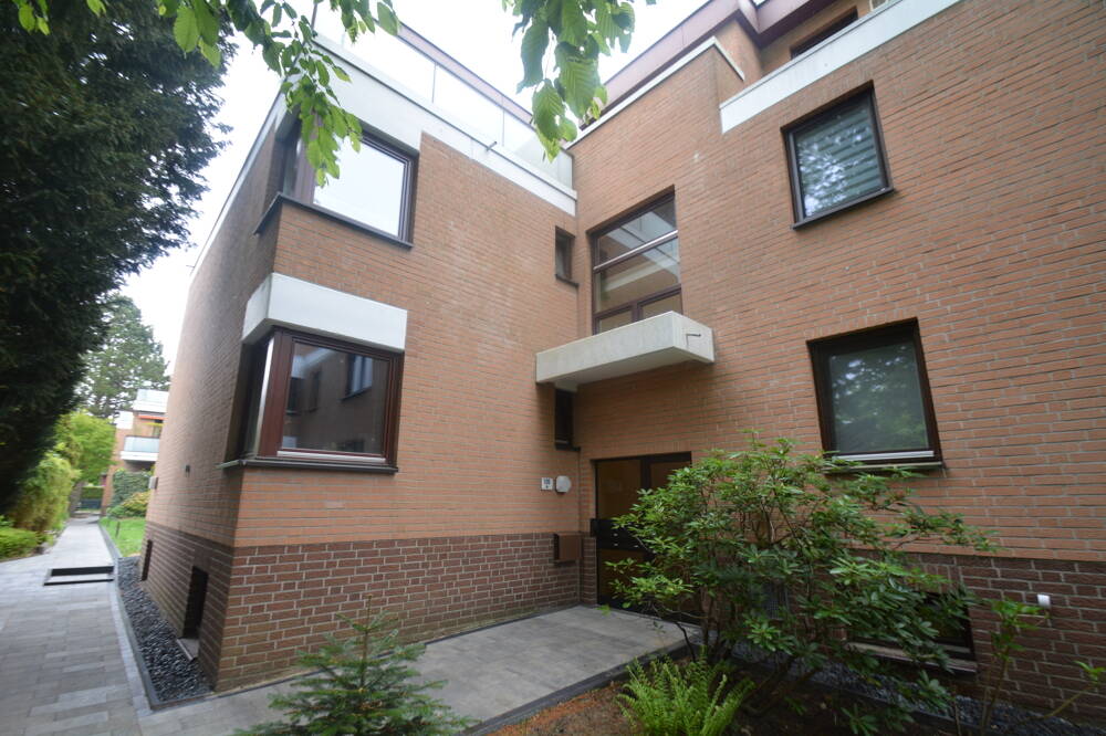 Familienfreundliches 4-Zimmer-Penthouse mit Tiefgaragenstellplatz – 22455 Hamburg – Vorschaubild 3
