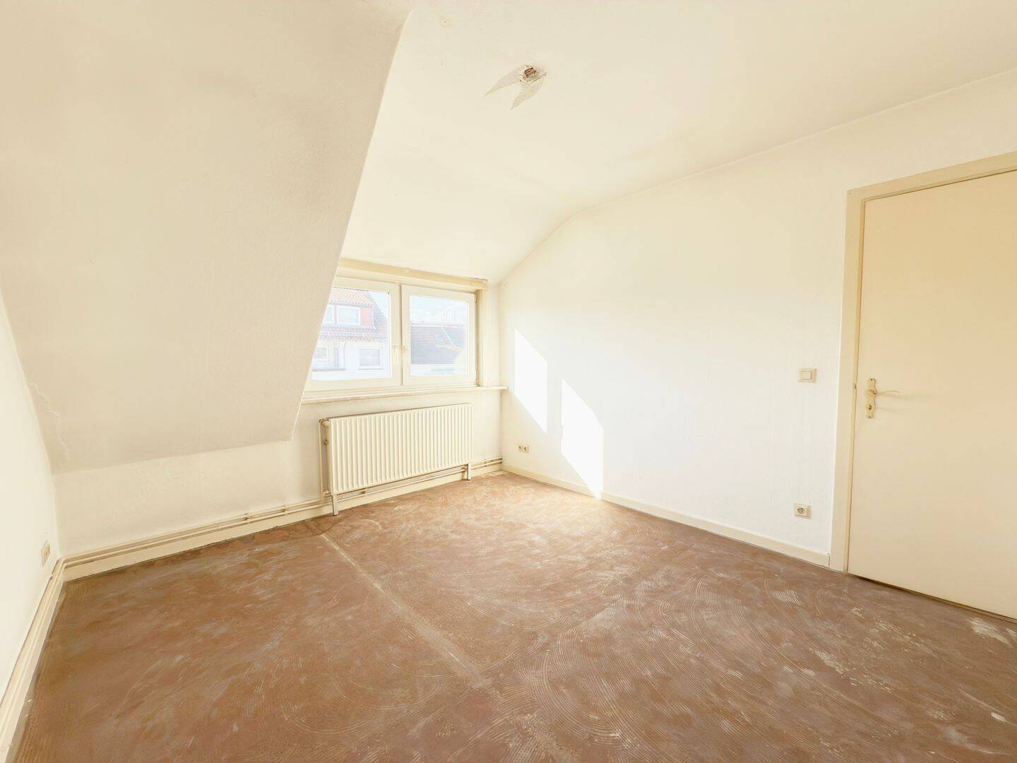 Geräumige Vier-Zimmer-Wohnung – 28197 Bremen – Vorschaubild 4
