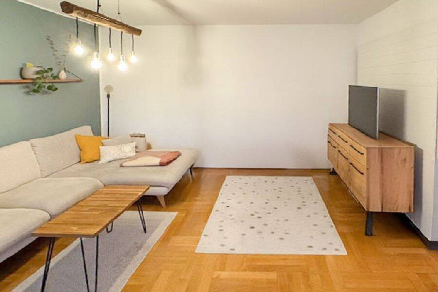 Münster-Kreuzviertel: Renovierte 3-Zimmer-Eigentumswohnung mit großem Balkon! – 48143 Münster – Vorschaubild 3