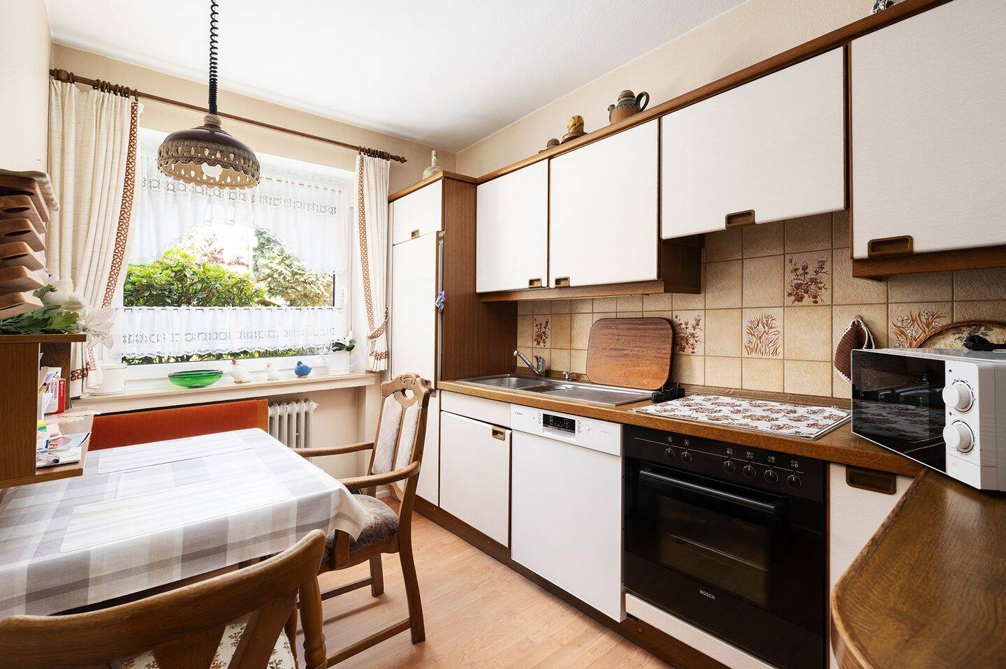 Gepflegtes Reihenhaus mit 5 Zimmern Garage und Fernwärme – 28327 Bremen – Vorschaubild 3