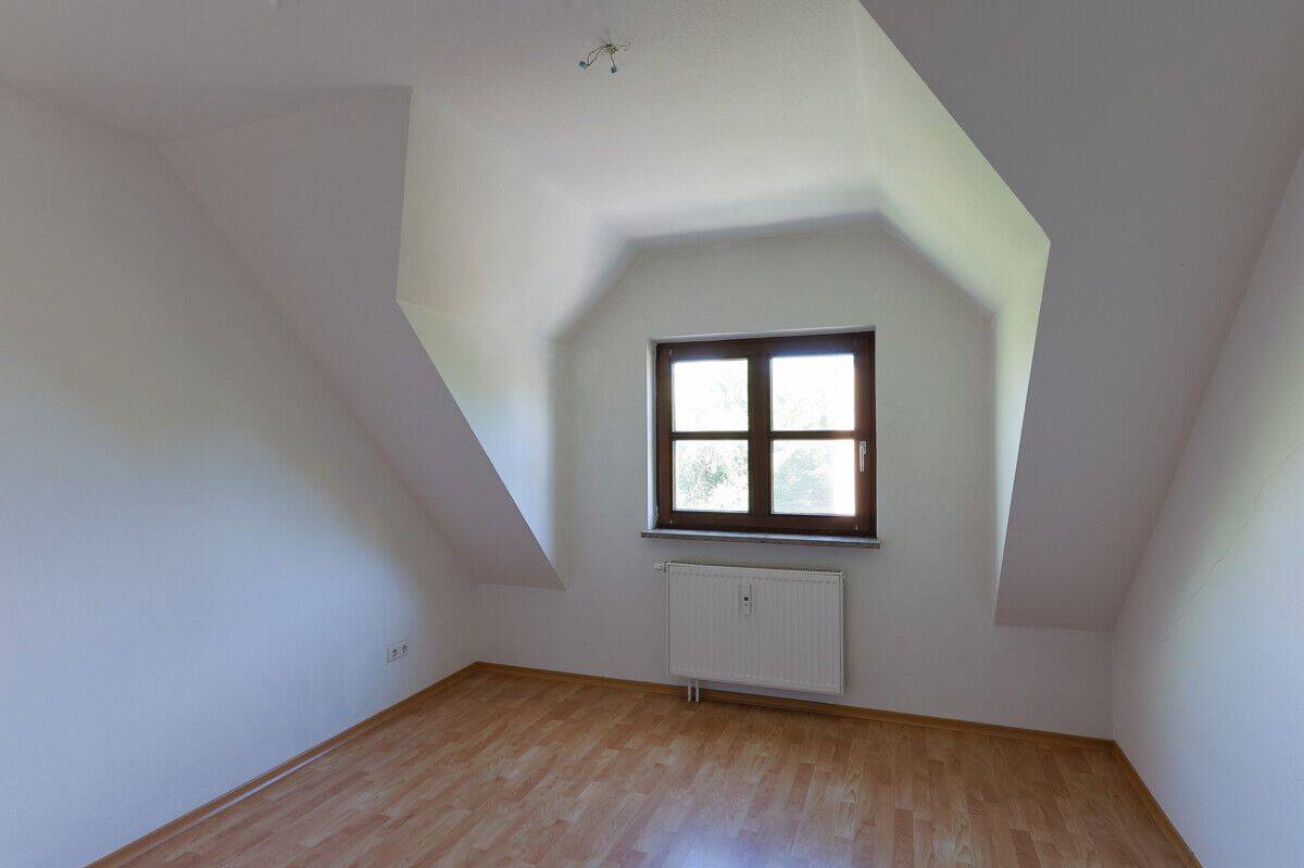 3,5-Zimmer-Maisonette-Wohnung mit Balkon und Tiefgarage in Ingolstadt-Nord! – 85055 Ingolstadt – Vorschaubild 3
