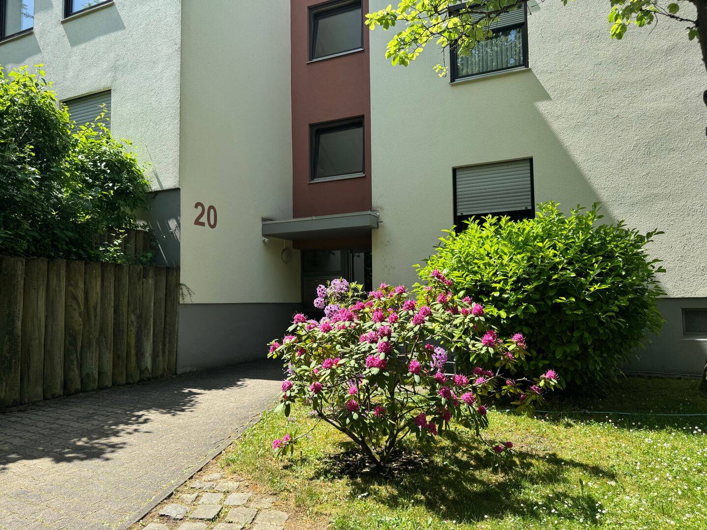 94m² – Großzügige 4-Zimmer-Wohnung mit Balkon, zwei Stellplätzen und attraktiver WG-Eignung – 97078 Würzburg – Vorschaubild 4