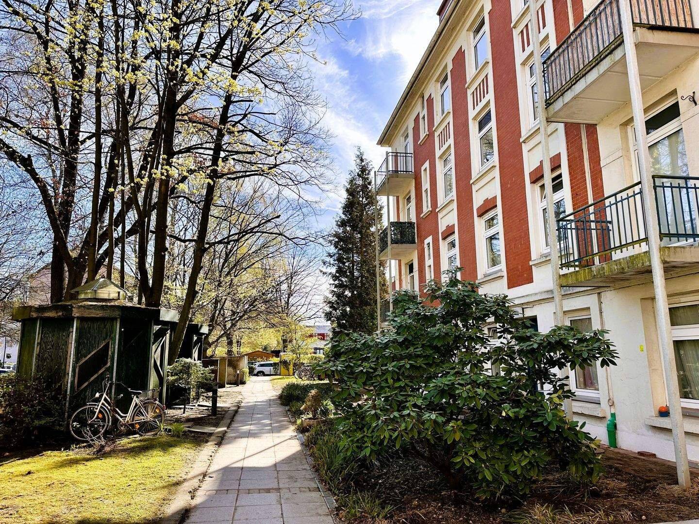 Vollständig sanierte Erdgeschoss-Wohnung mit neuer Einbauküche in beliebter Lage von Barmbek-Süd – 22081 Hamburg – Vorschaubild 3