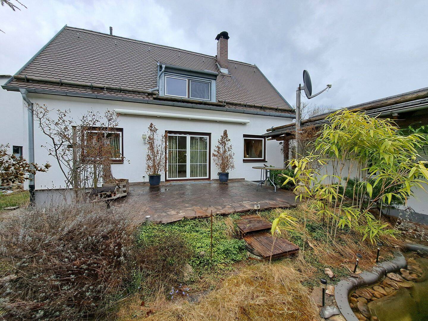 Älteres Einfamilienhaus mit eingewachsenem Grundstück in Trudering – 81825 München – Vorschaubild 3