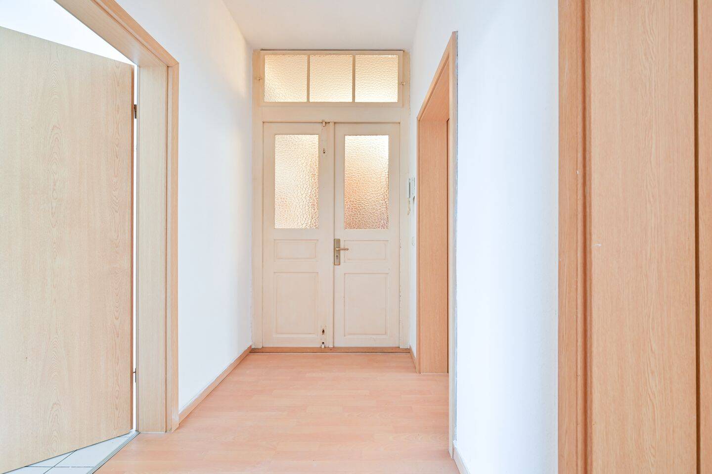2-Raum-Wohnung im Erdgeschoss auf Wunsch mit Einbauküche in Chemnitz-Gablenz zu vermieten – Chemnitz – Vorschaubild 3