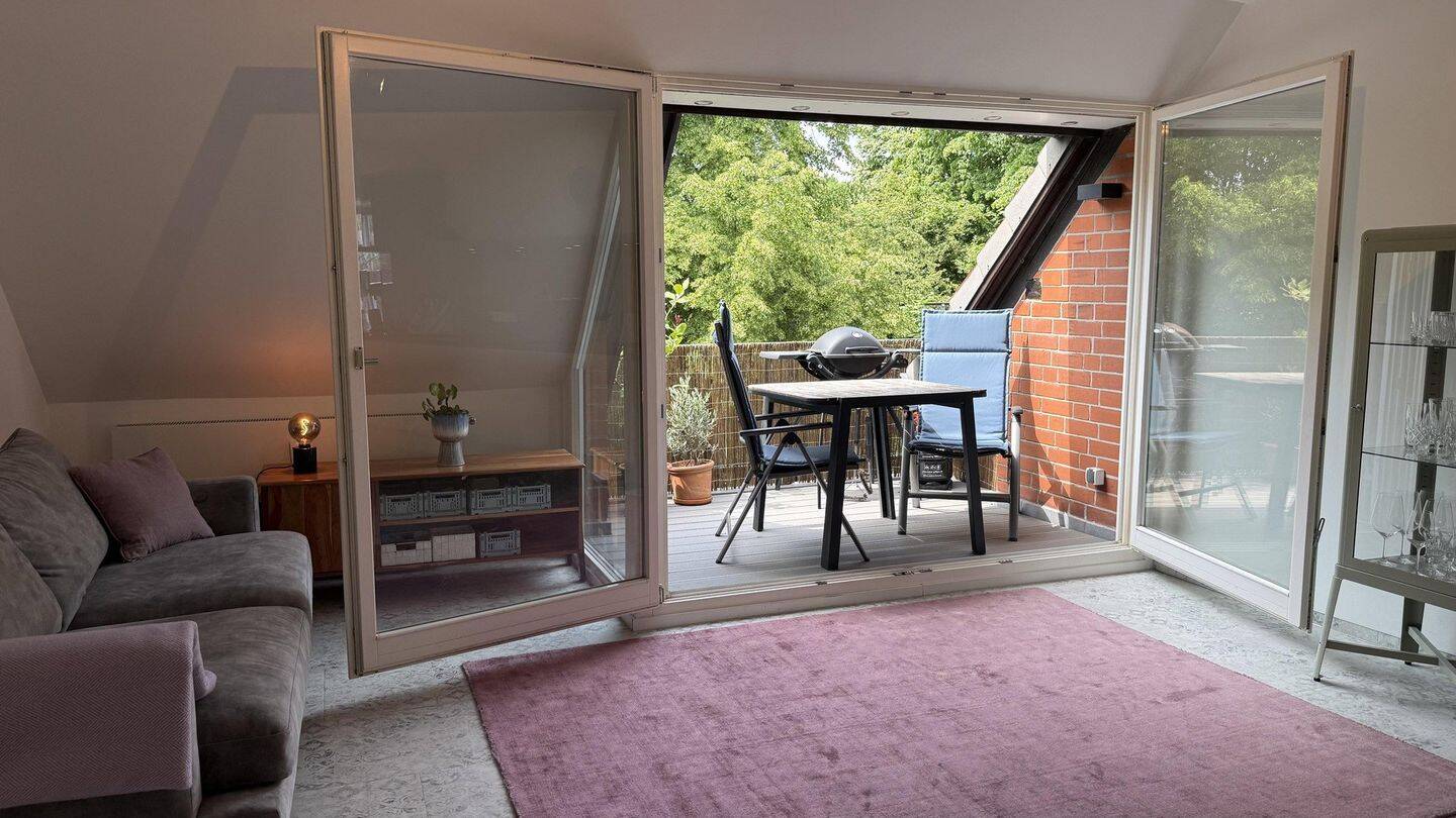 Haus im Haus – Helle moderne Maisonettewohnung in Top-Lage mit TG-Stellplatz – 22525 Hamburg – Vorschaubild 3