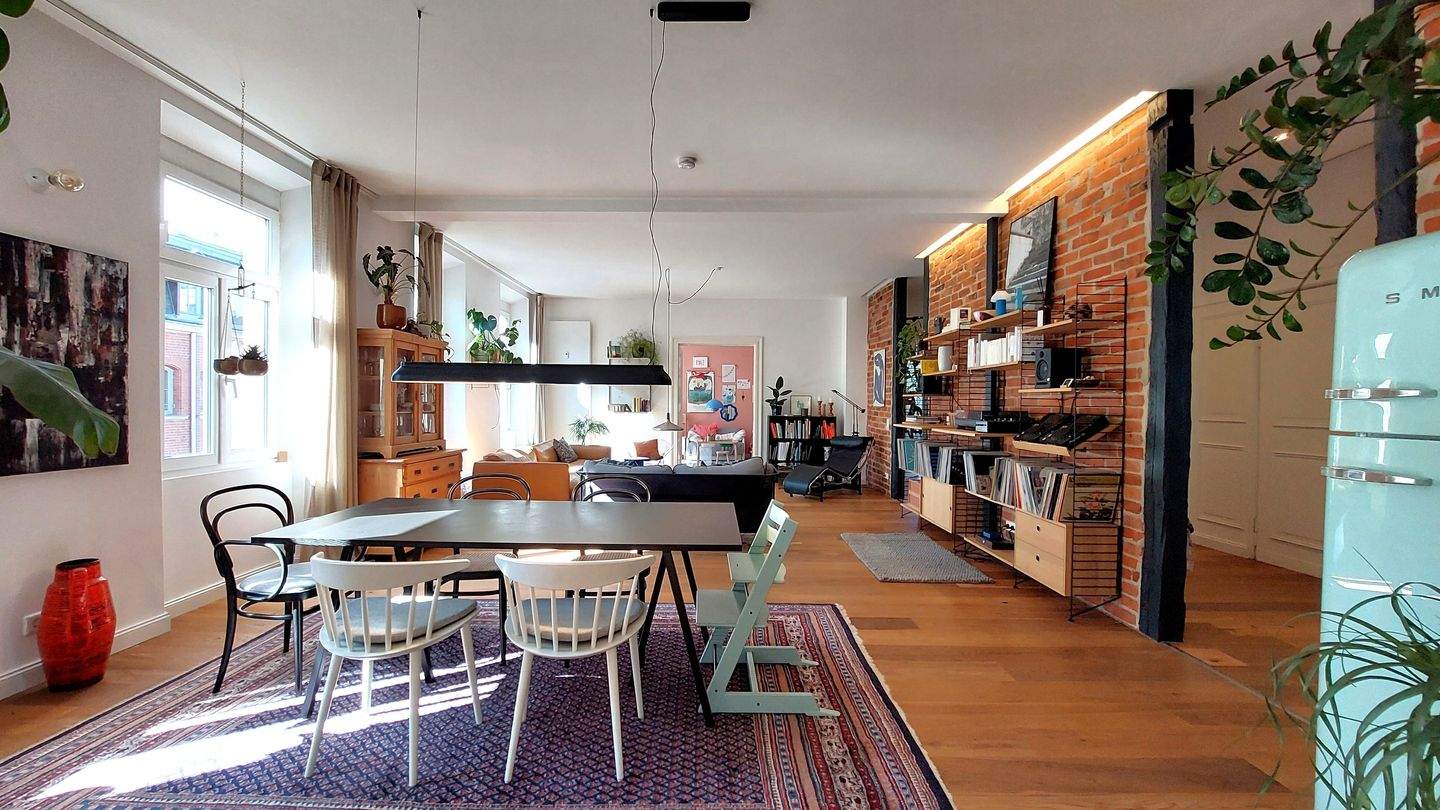… traumhaft – großzügig – einzigartig – kernsanierte 4-Zimmer mit Balkon/Loggia und zwei PKW-Stellplätze – 90762 Fürth – Vorschaubild 5